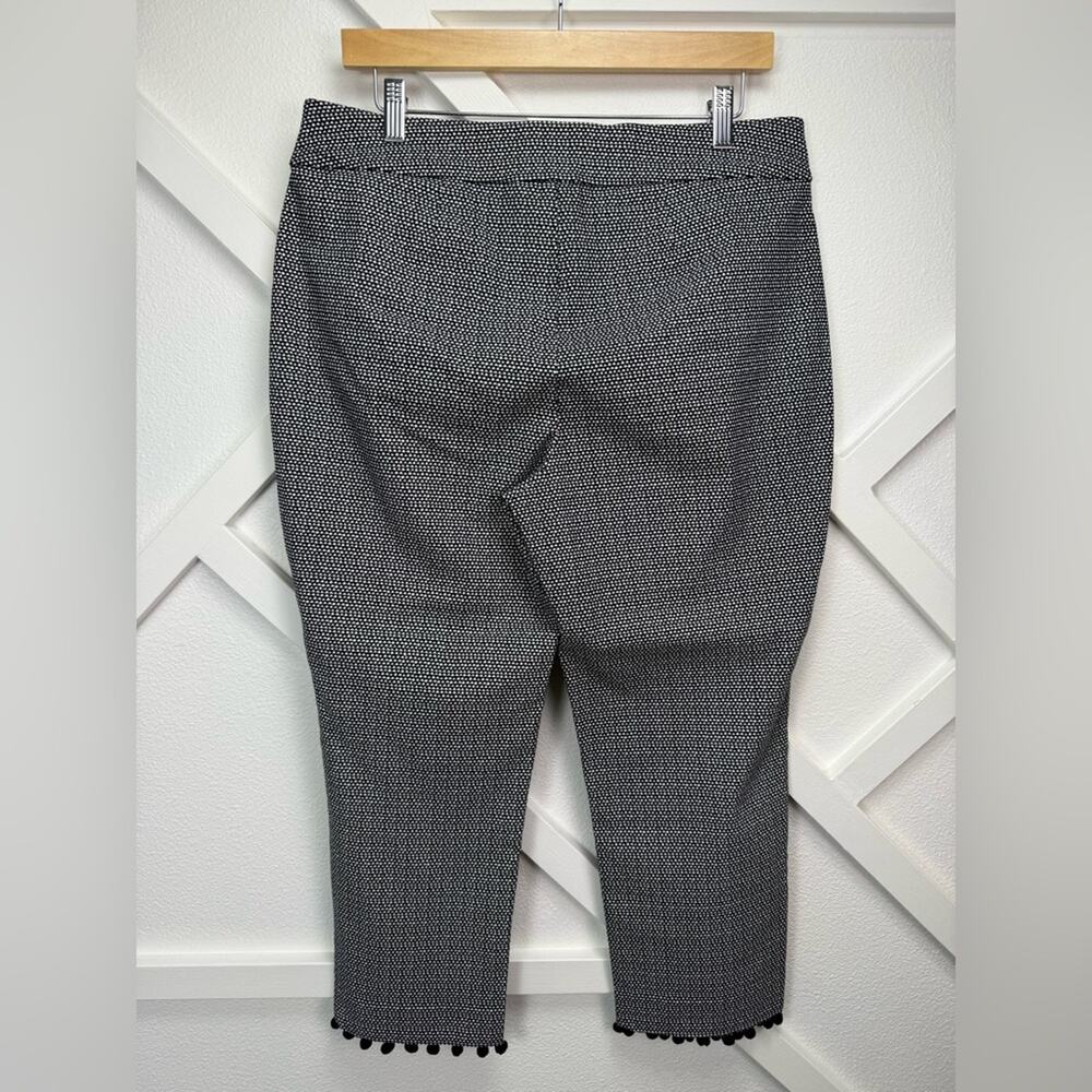 Chico's So Slimming Brigitte Pom-Pom Crops Pants Size 1.5 Petite (10 Petite) - Picture 9 of 16